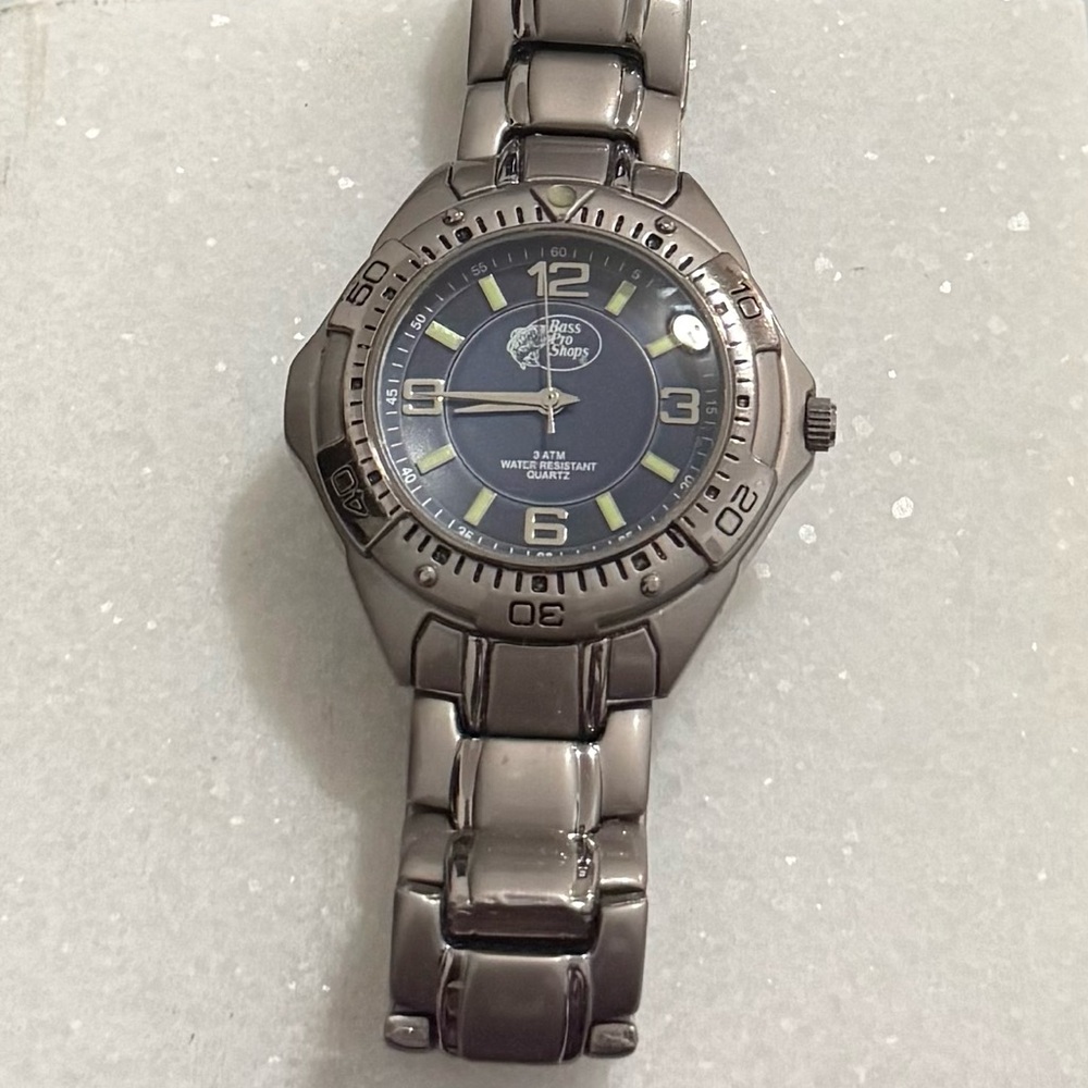 ✔️Bass Pro Shops Silver-Tone Wristwatch with Blue Dial